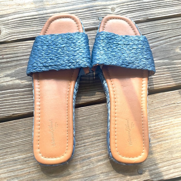 Universal Thread Mardi Woven Braid Low Platform Blue Slide On Sandals - Picture 1 of 8